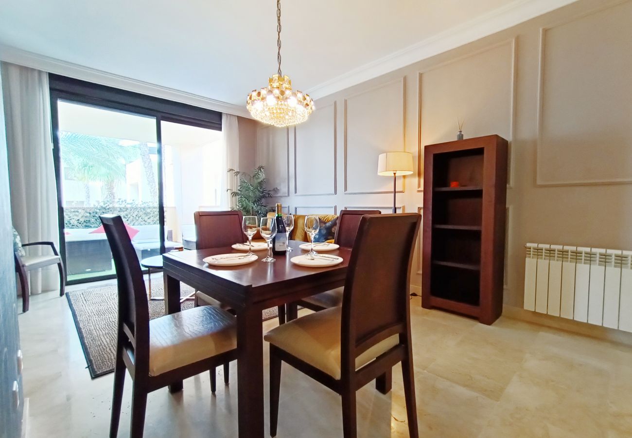 Ferienwohnung in Roda - Roda Golf Apartment Dubai - 9809