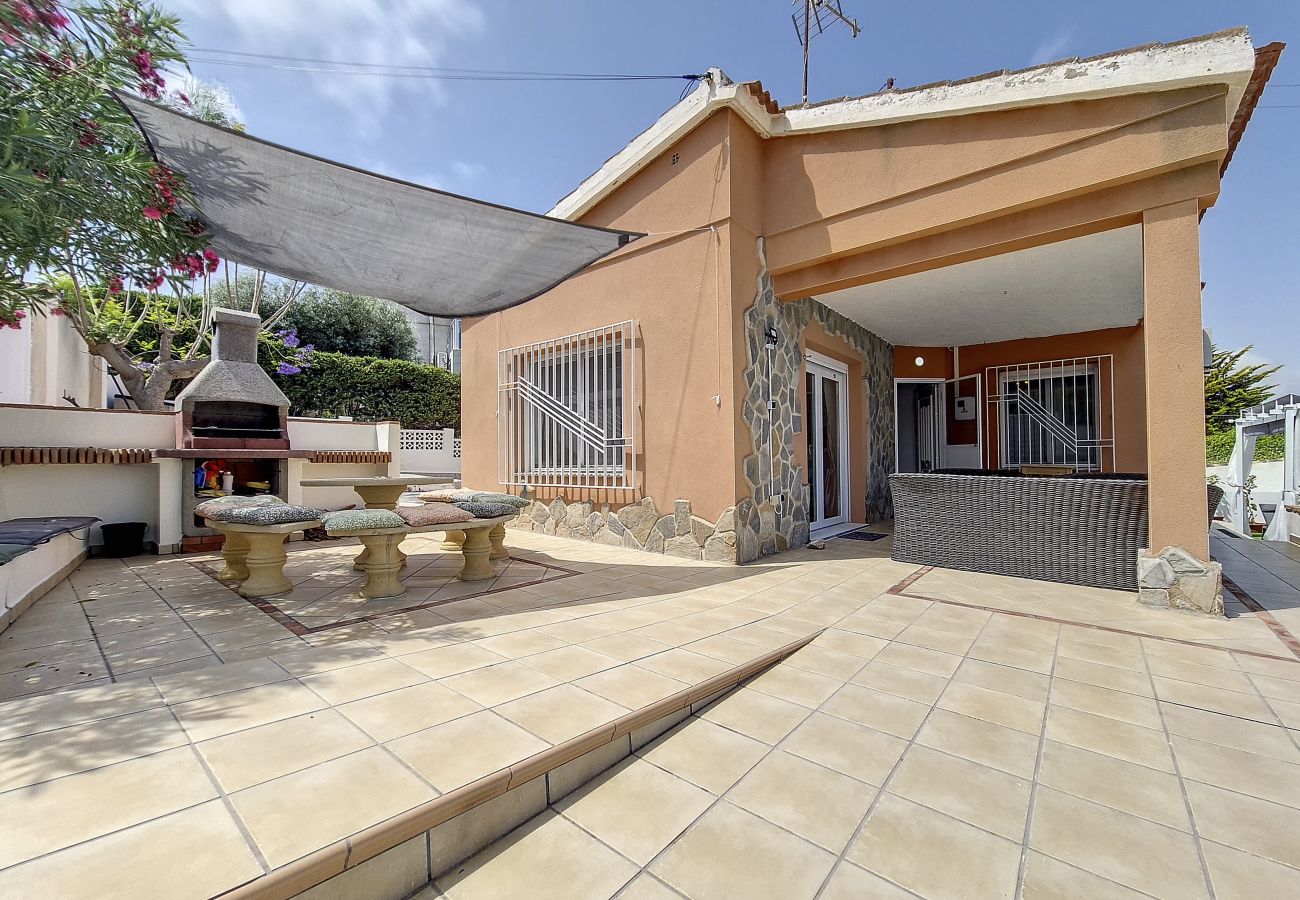 Villa in El Carmoli - El Carmoli Villa with Private Pool - 9409