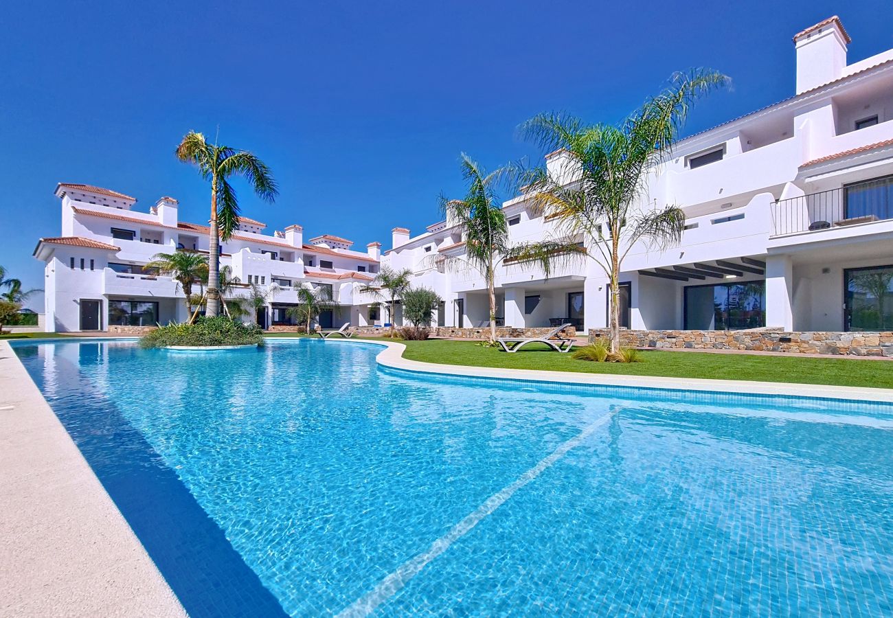 Entspannende Wohnung mit Poolblick, Südlage, in Los Alcazares