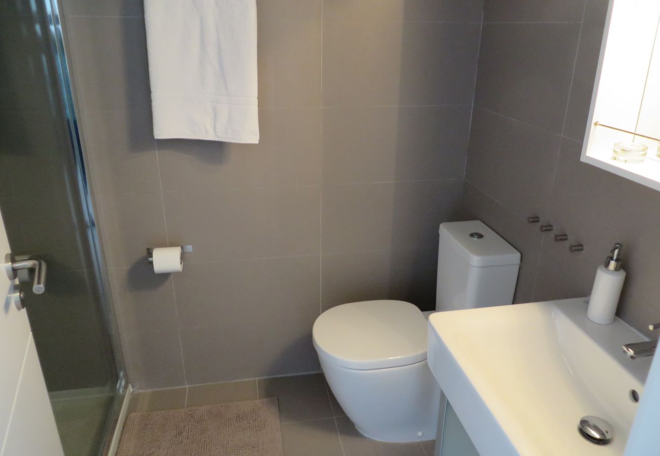 Gran baño con todos los servicios modernos - Resort Choice