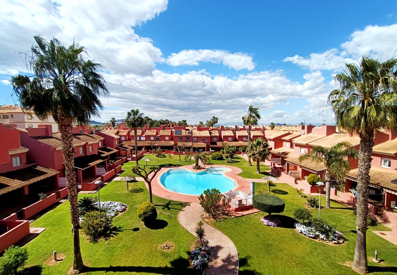 Location de vacances : Appartement 2 chambres avec balcon et vue sur la piscine à Mar de Cristal