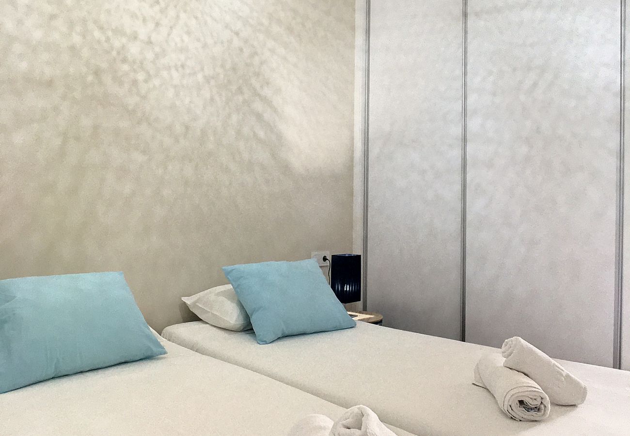 Apartamento em Mar de Cristal - Antilia Terrace Strelizia - 7309