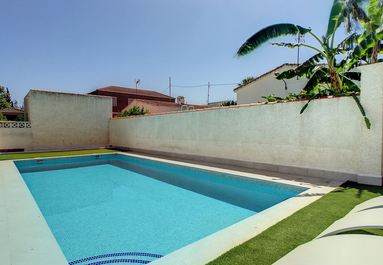 Villa em El Carmoli - Villa with Private Pool - 6409