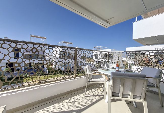 Apartamento em Mar de Cristal - The Gardens Apartment - 0610