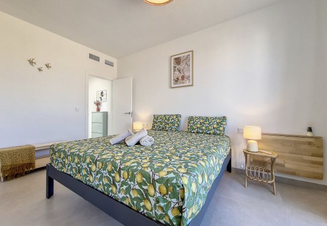 Apartamento em Mar de Cristal - The Gardens Apartment - 0610