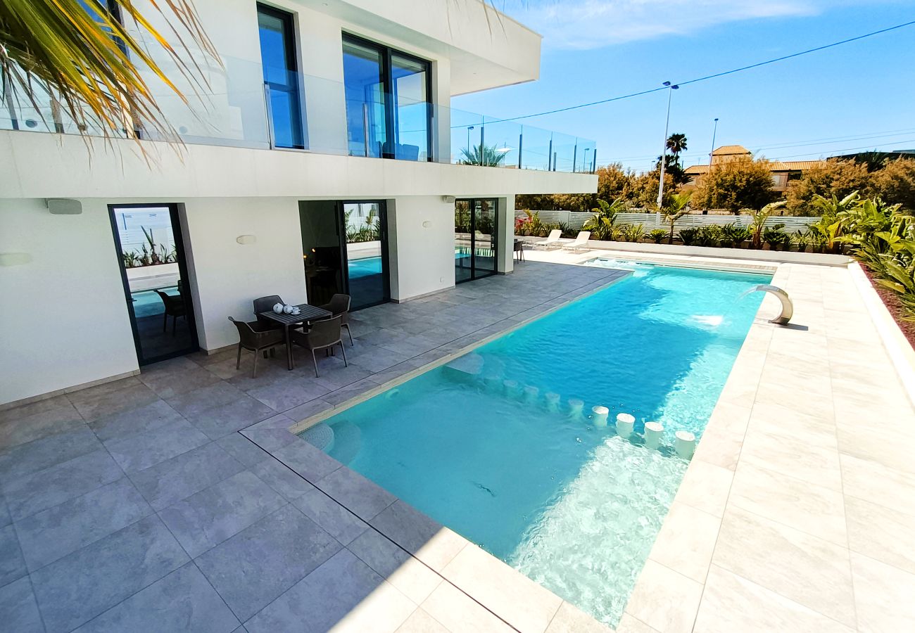 Villa em El Carmoli - Casa Blanca - 3710