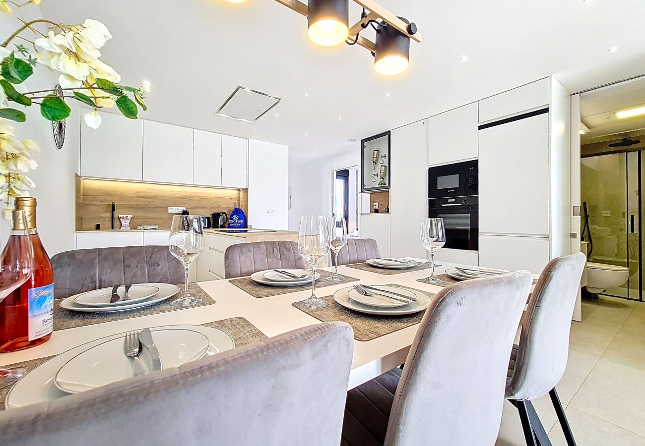 Apartamento em Mar de Cristal - La Llana Beach MDC - 8010