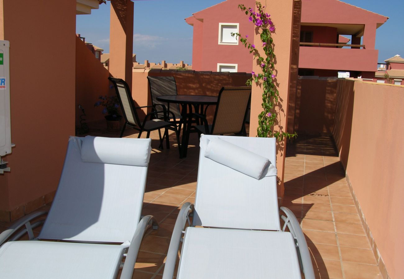 Roof Terrace with Relaxation chairs in Bungalow - Resort Choice