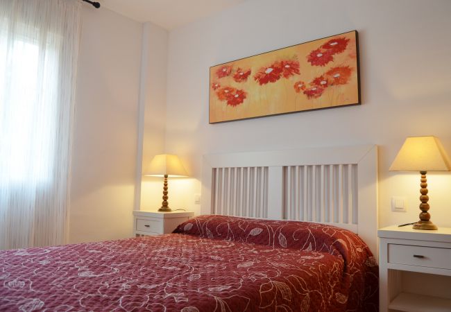 Double bed bedroom with beautiful interiors - Resort Choice