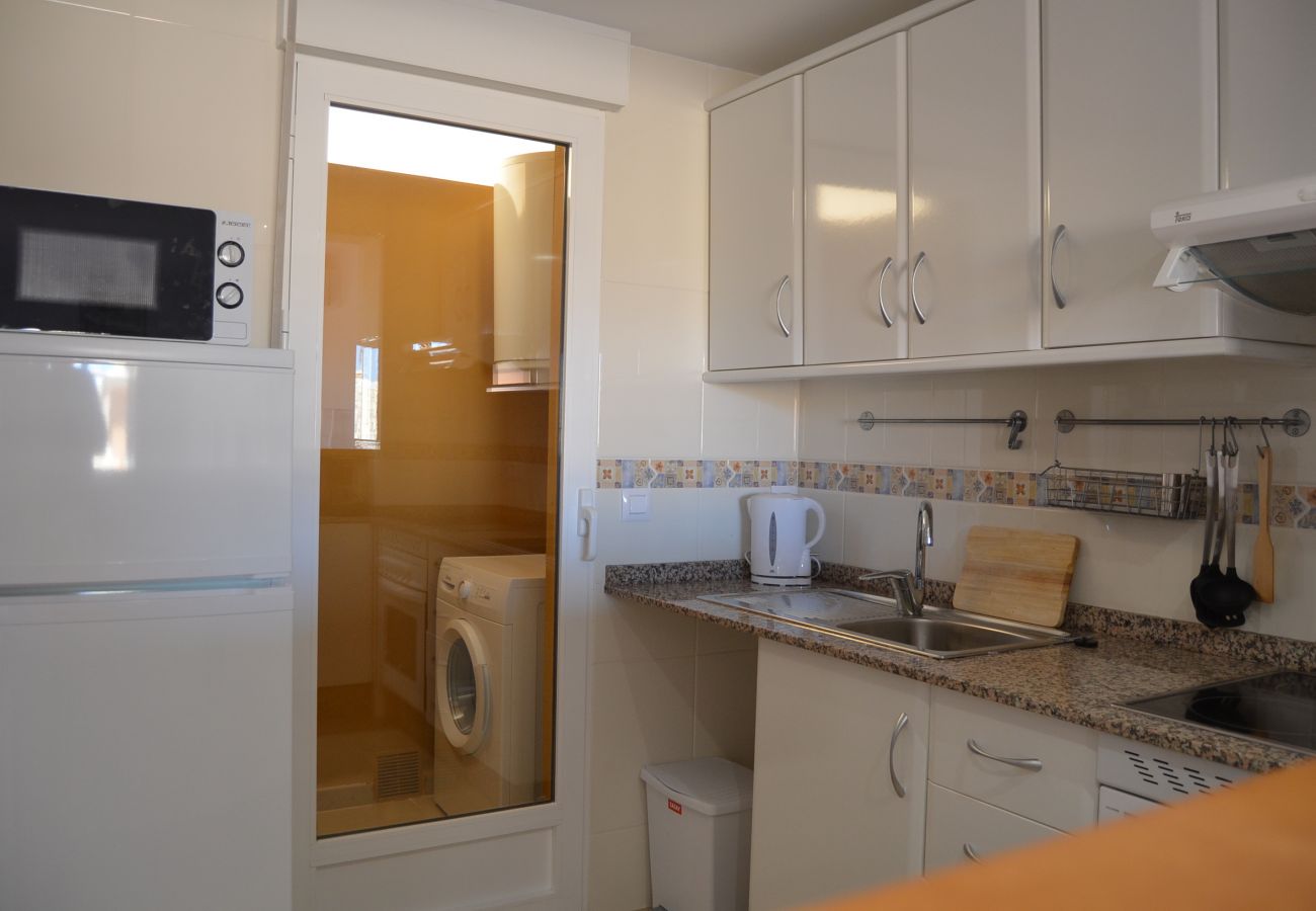 Well equipped and spacious kitchen in Albatros 1 Aparment - Resort Choice