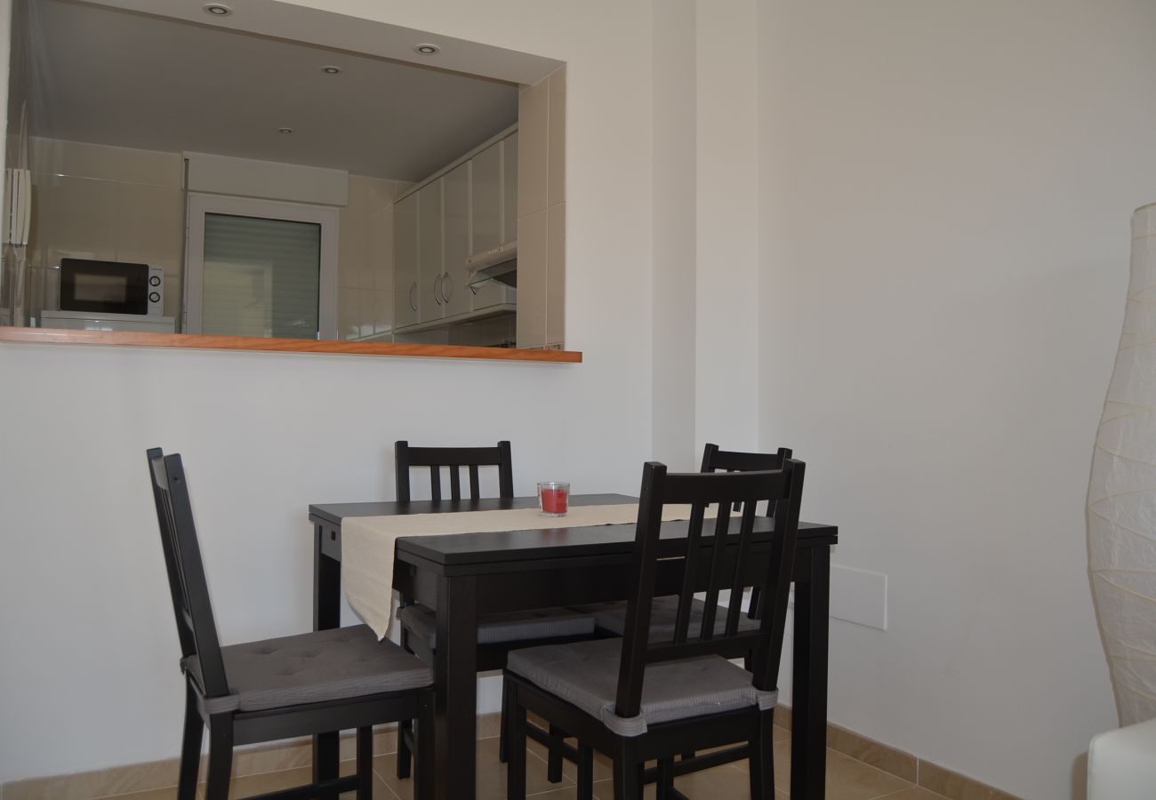 Modern dining room in Albatros 1 apartment - Resort Choice