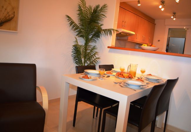 Modern well equipped dining area - Resort Choice