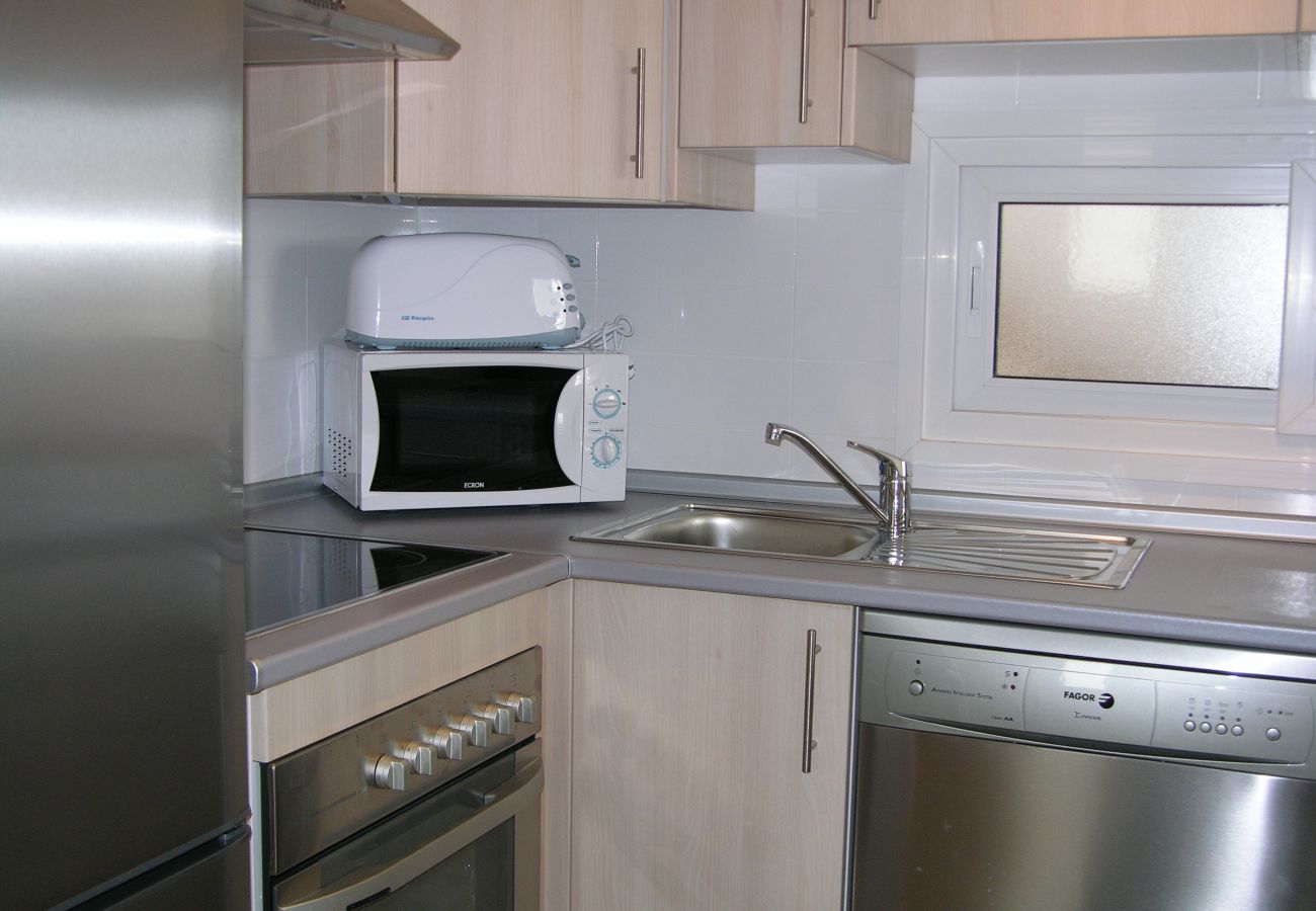 Beautiful and modern kitchen of Las Terrazas de La Torre Golf apartment