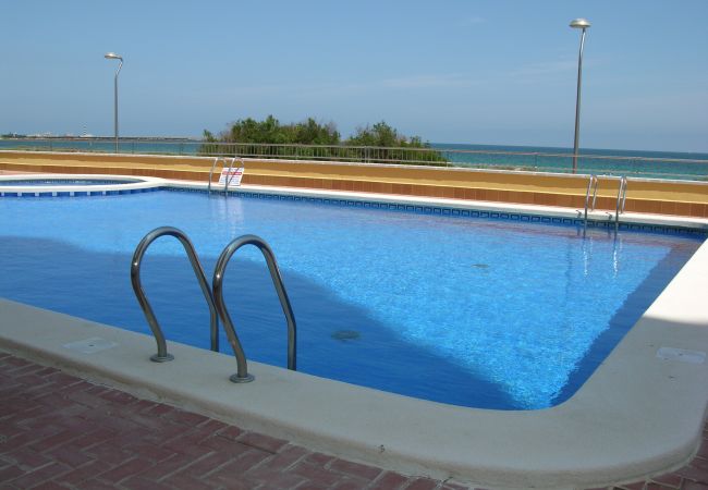 Large and beautiful communal swimming pool in Playa Principe - Resort Choice