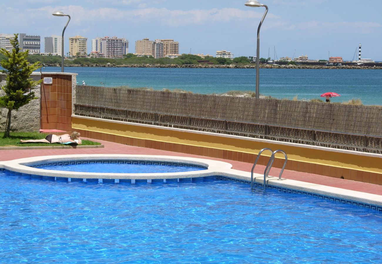 Large and beautiful communal swimming pool in Playa Principe - Resort Choice