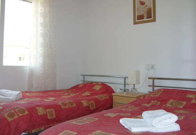 Beautiful Double Bedroom of Ribera Beach Apartment