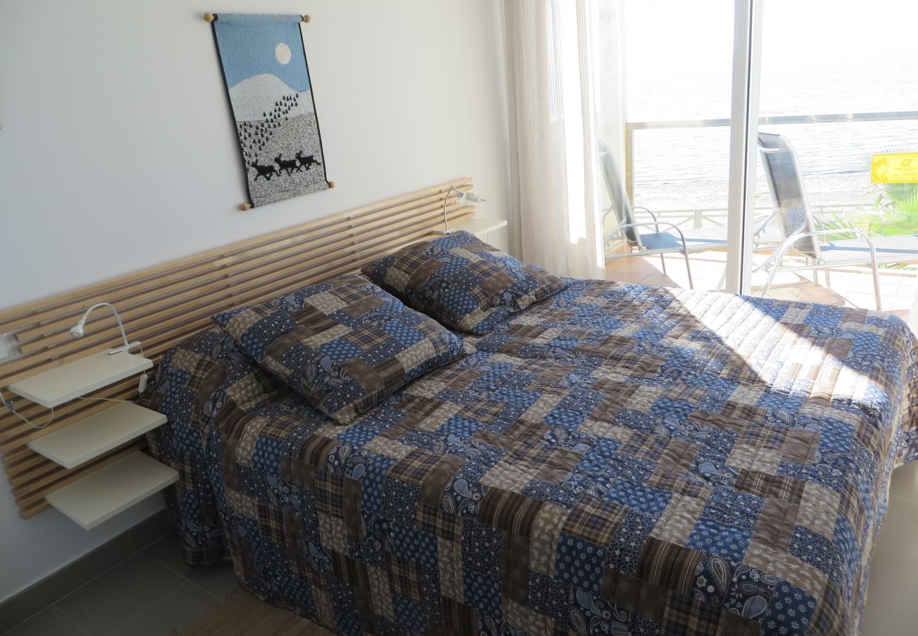 Double bed master bedroom in apartment rental - Resort Choice