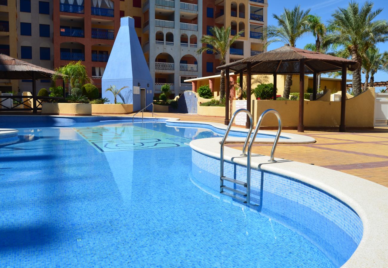 Beautiful Swimming Pool of Verdemar Apartment