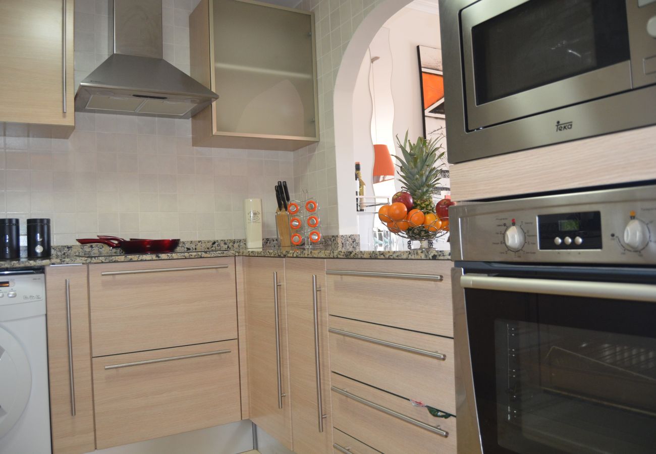 Spacious kitchen with all modern appliances - Resort Choice