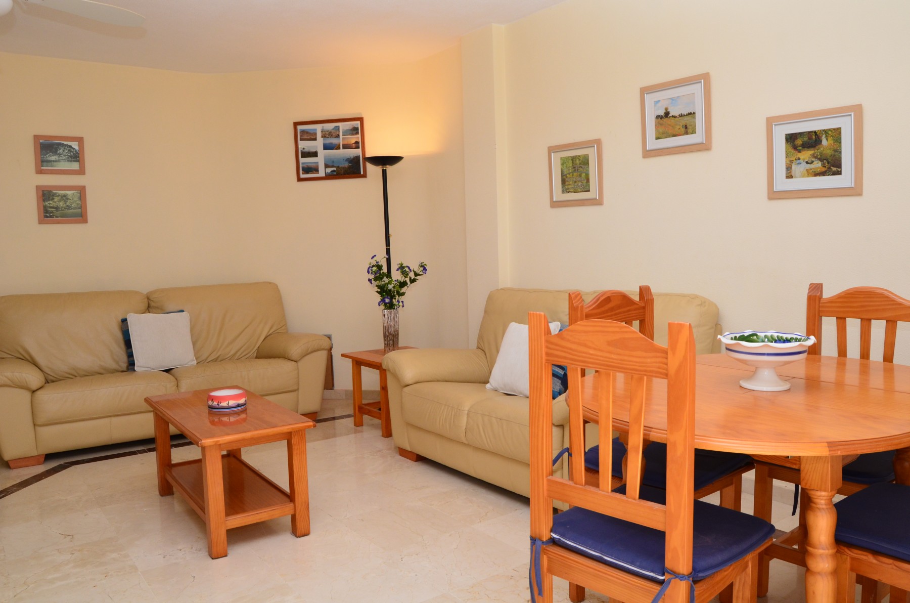 2 Bedrooms Apartment For In Portman Spacious Living Room With Beautiful Furniture Resort Choice