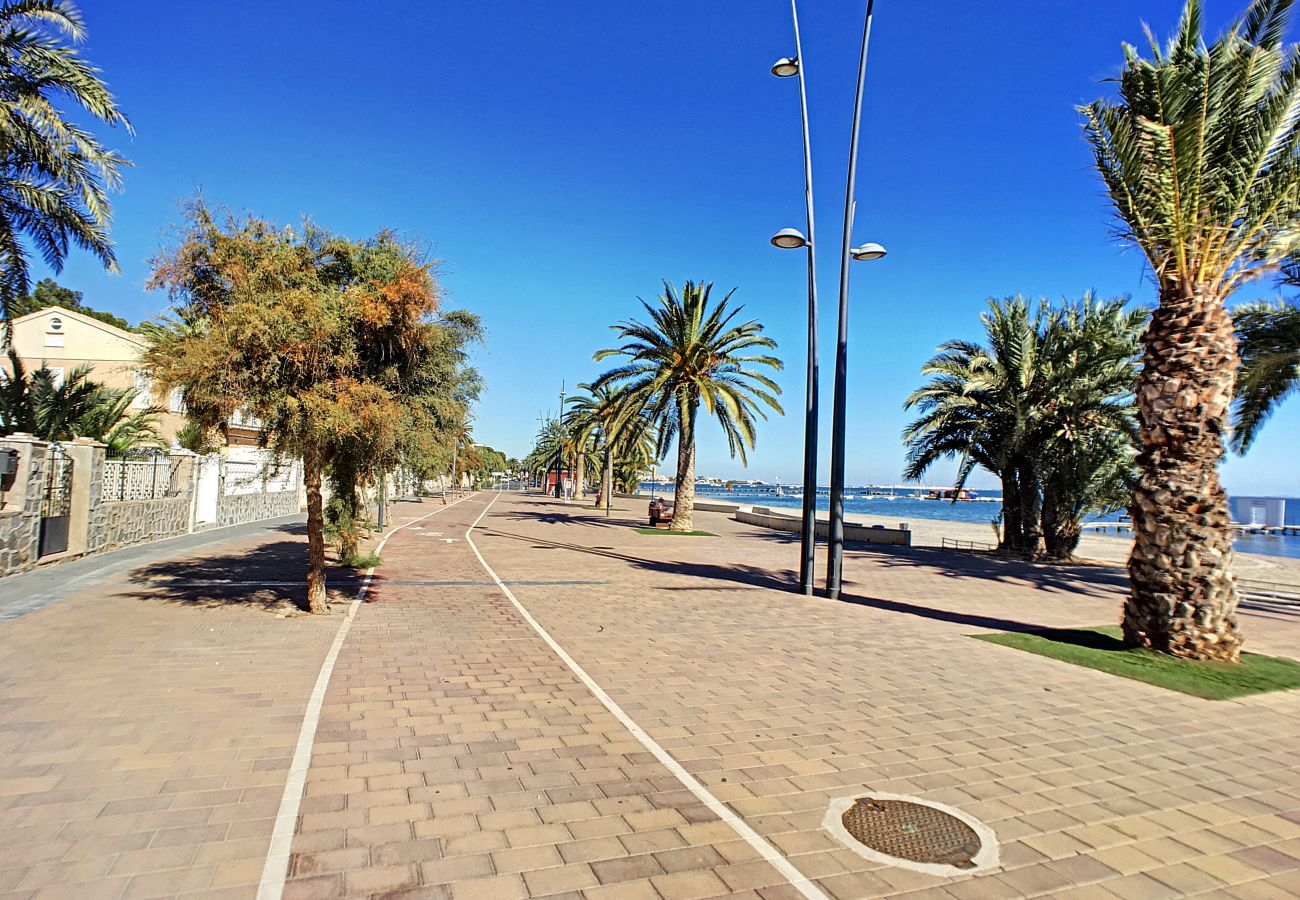 Large beach promenade in Santiago de la Ribera to walk