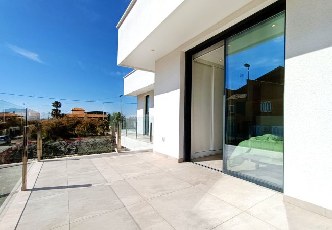 Вилла на El Carmoli - Casa Blanca - 3710 Вилла на El Carmoli - Casa Blanca - 3710